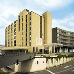 فندق Spark By Hilton Centre