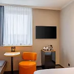 فندق Spark By Hilton Centre 4*