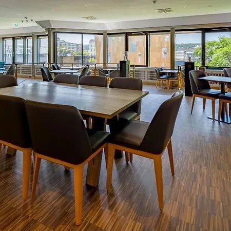 Spark By Hilton Centre Hotel