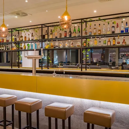 Spark By Hilton Centre Hotel 4*