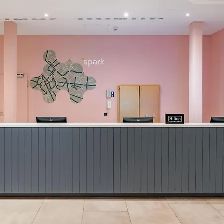 Hotel Spark By Hilton Centre 4*