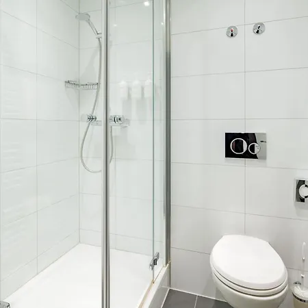 Hotel Spark By Hilton Centre 4*