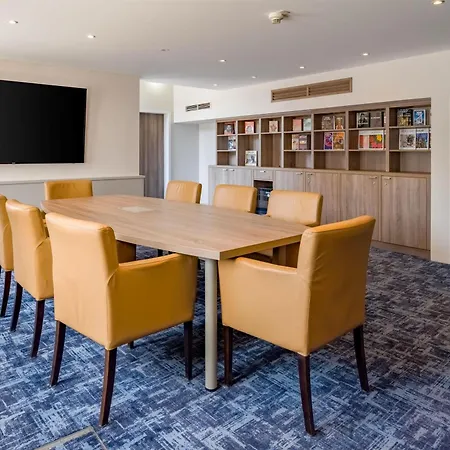 Spark By Hilton Centre 4*