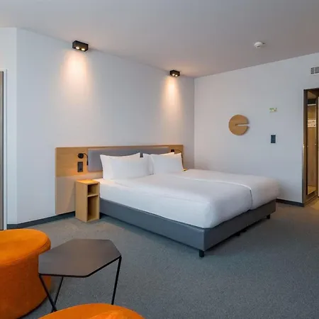 Spark By Hilton Centre Hotel 4*