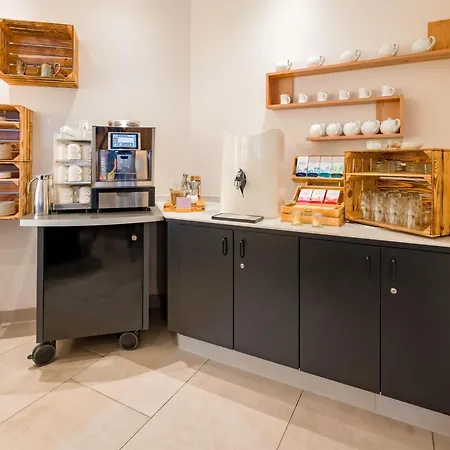 Spark By Hilton Centre 4*