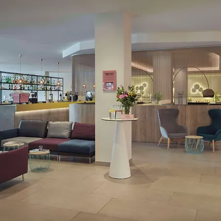 Spark By Hilton Centre Hotel