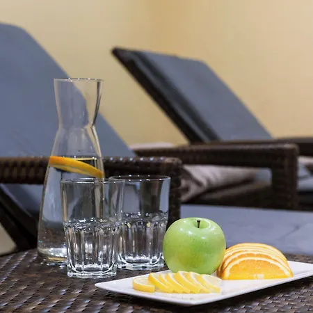 Hotel Spark By Hilton Centre 4*