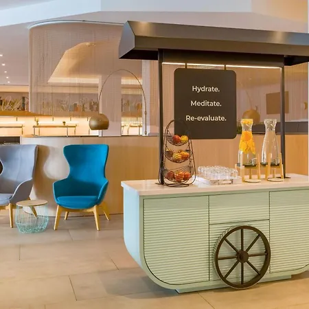 Spark By Hilton Centre Hotel 4*