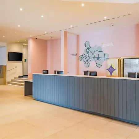 Spark By Hilton Centre Hotel