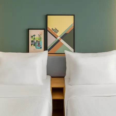 Spark By Hilton Centre 酒店 4*