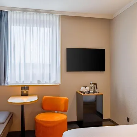 酒店 Spark By Hilton Centre 4*