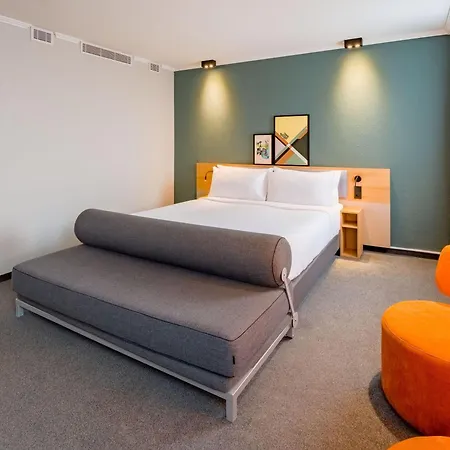 Spark By Hilton Centre Hotel