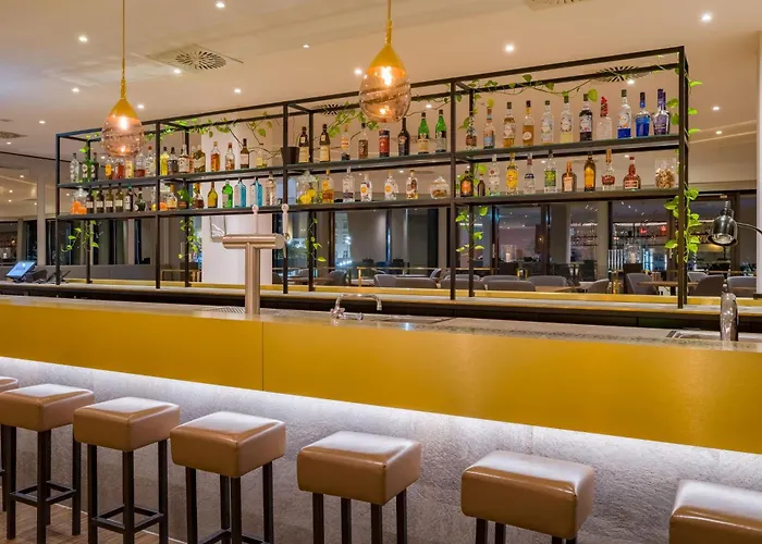 Spark By Hilton Centre Hotel 4*