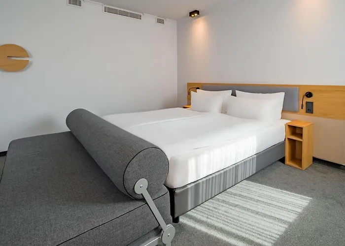 Hotel Spark By Hilton Centre 4*