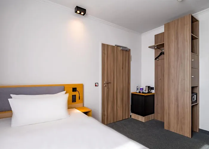 Spark By Hilton Centre 酒店 伍珀塔尔