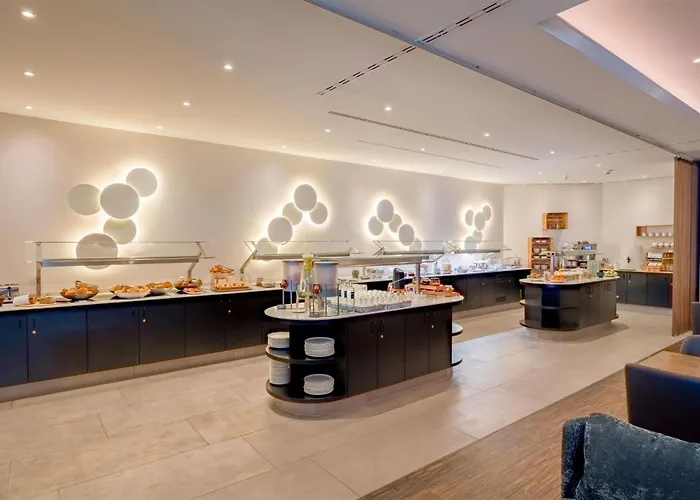 Hotel Spark By Hilton Centre 4*