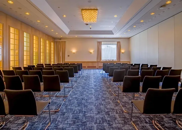 Hotel Spark By Hilton Centre 4*