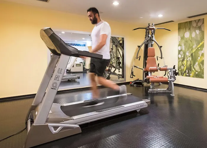 Spark By Hilton Centre Hotel