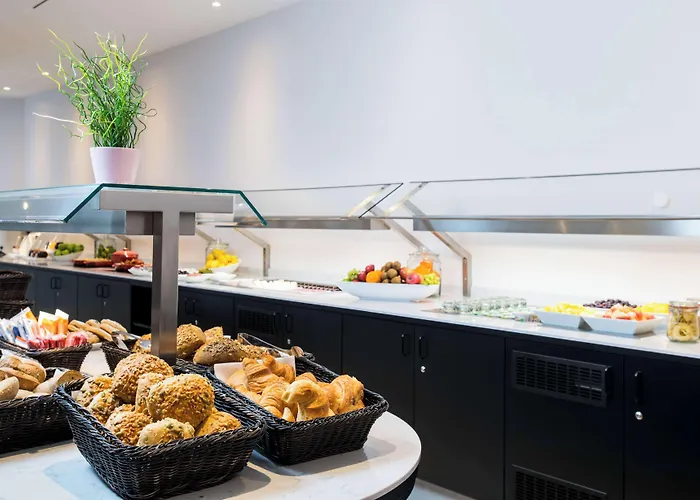 Spark By Hilton Centre