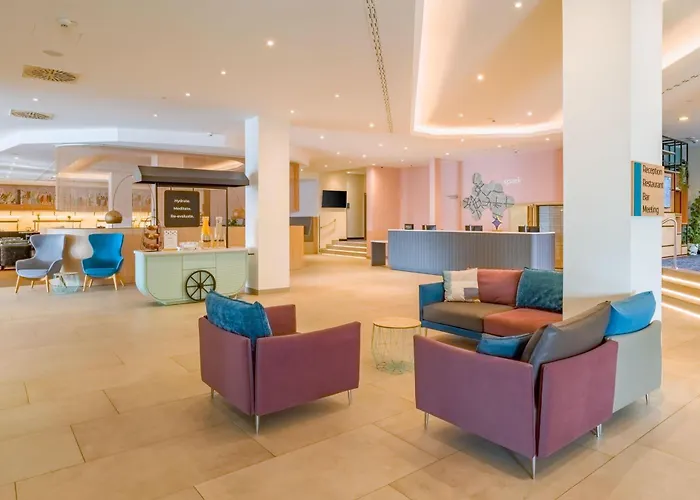 Spark By Hilton Centre Hotel 4*