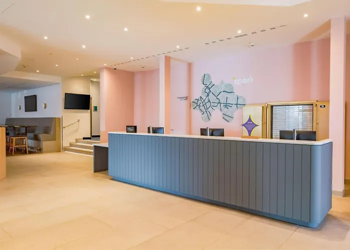 Spark By Hilton Centre Hotel