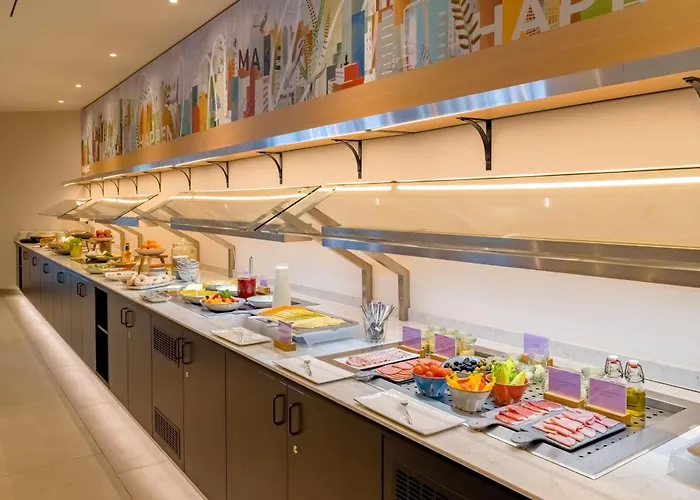 Hotel Spark By Hilton Centre 4*