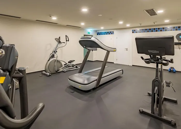 Spark By Hilton Centre Hotel 4*