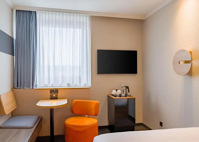 Hotel Spark By Hilton Centre 4*