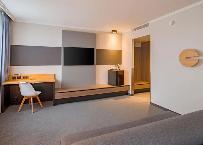 Spark By Hilton Centre 4*